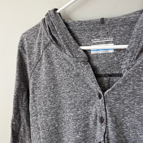Columbia Omni-wick Long Sleeve Hooded Top Medium - Picture 2 of 4